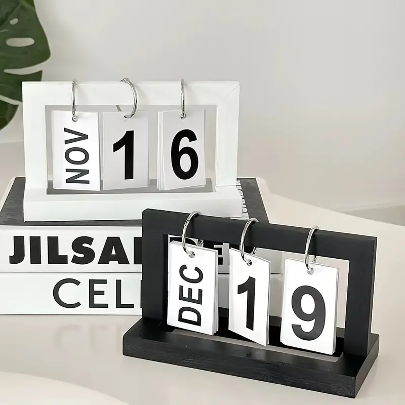 Desk Setup Minimalist - Calendario in Plastica Stile Minimalista per