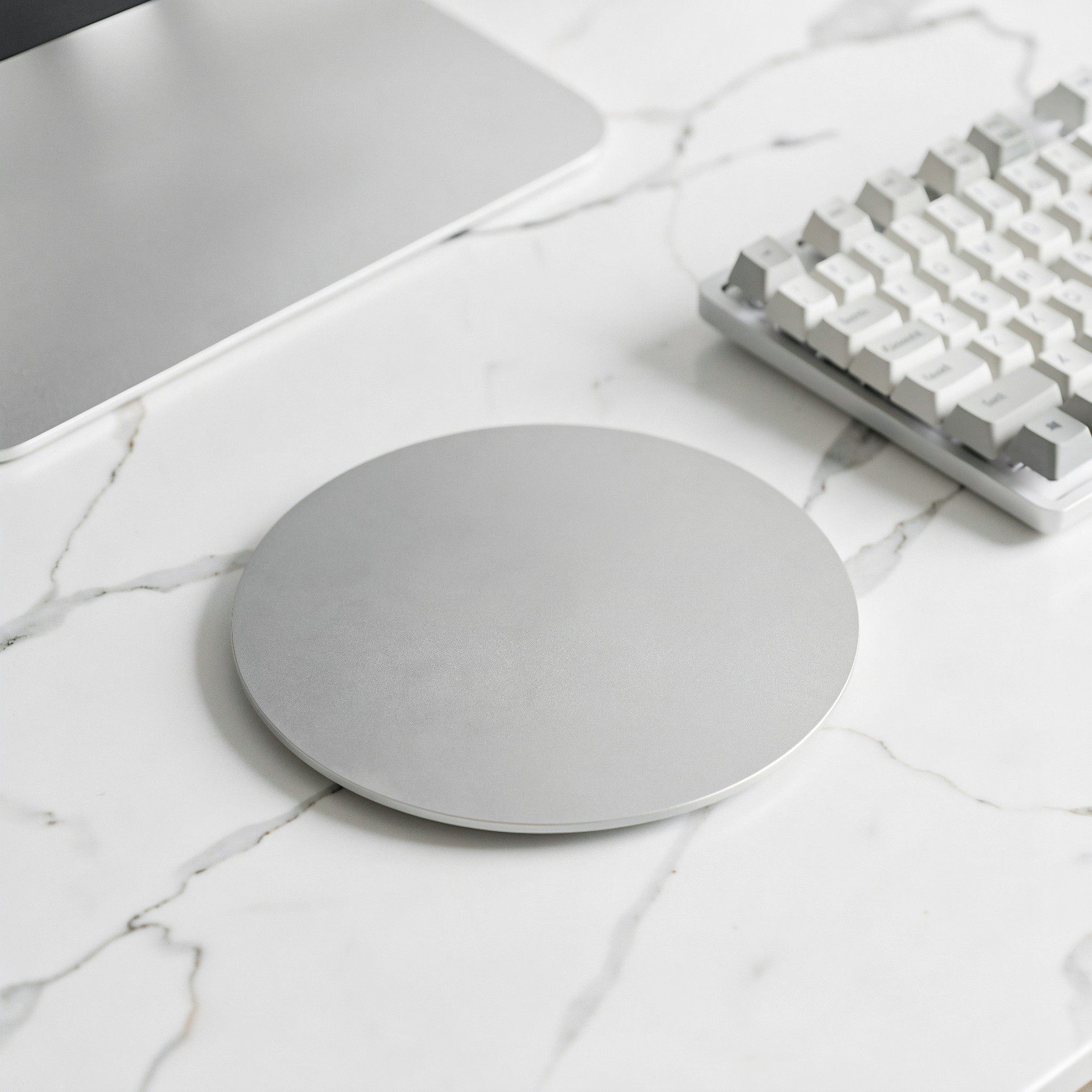 Base girevole per supporto mon - Setup Desk Monitor recensione e prezzo